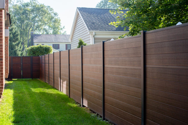 Modern Composite Horizontal Privacy Fence with Aluminum Posts and Rails