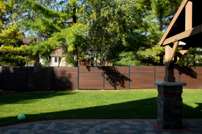 Modern Composite Horizontal Privacy Fence with Aluminum Posts and Rails