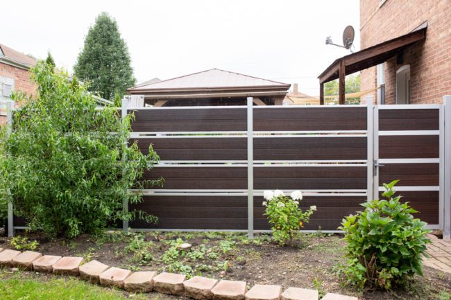 Modern Composite Horizontal Semi Privacy Fence with Aluminum Posts and Rails