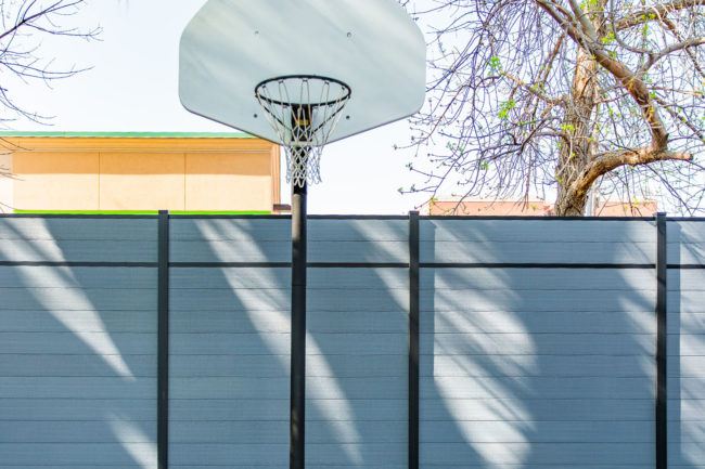 Modern Composite Horizontal Privacy Fence with Aluminum Posts and Rails