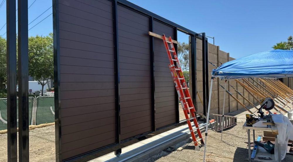 Greenwood composite fence commercial (1)